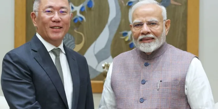 Mr. Euisun Chung and Narendra Modi